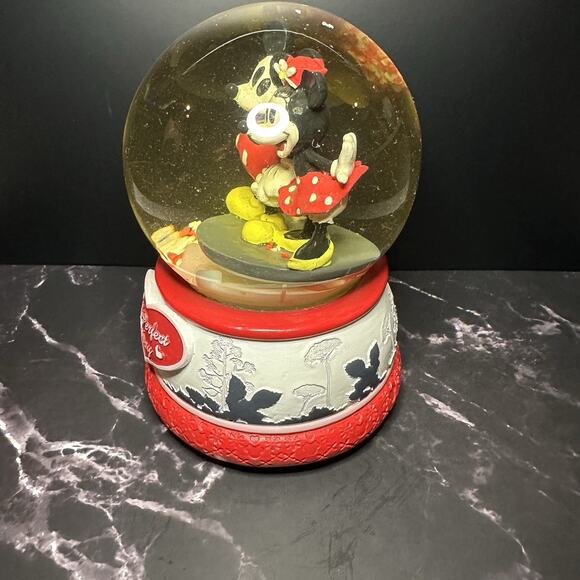 Mickey Mouse And Minnie Mouse Music Playing Snow Globe - Picture 2 of 10